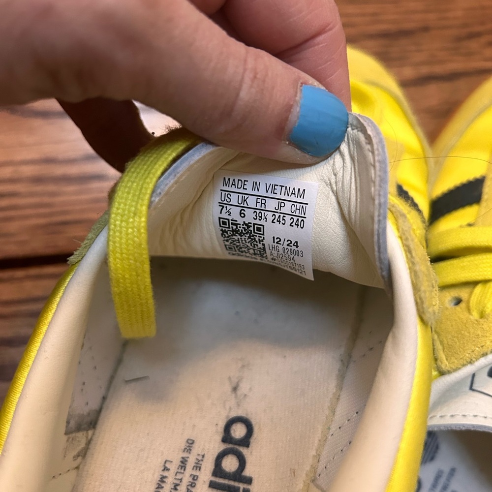 Adidas Samba Yellow and Black Men's Sneakers - Picture 3 of 4